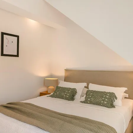 Cobi Maisonette Apartment